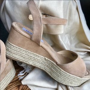 Steve Madden sandals size 9